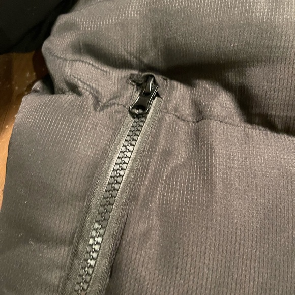 Black puffy bomber coat jacket - Picture 4 of 11